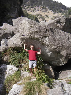 Андрюшка бизнесспец, покоритель индийских женских сердец.