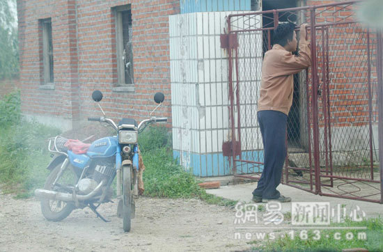 Asking around for dead chicken