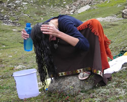 Мывка волос.jpg