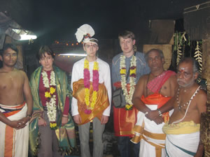 Пуджа прошла благополучно.