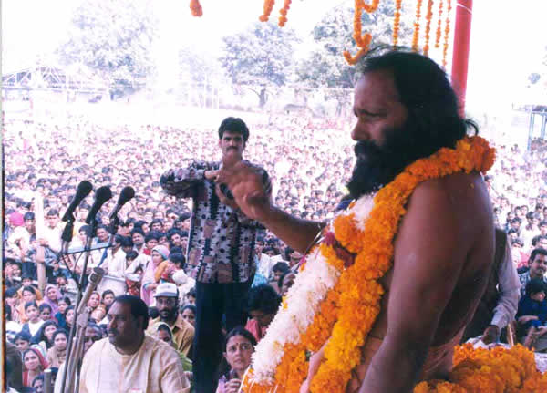 Пилот Баба является одним из организаторов Кумбха Мелы