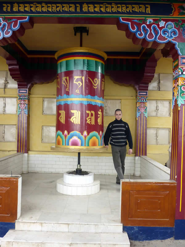 Большой Молитвенный барабан с мантрой Авалокитешвары.