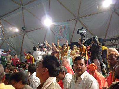 Самые активные зрители, не удержавшиеся на месте -:)))