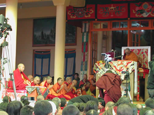 Далай-Лама и его ближайшее окружение.